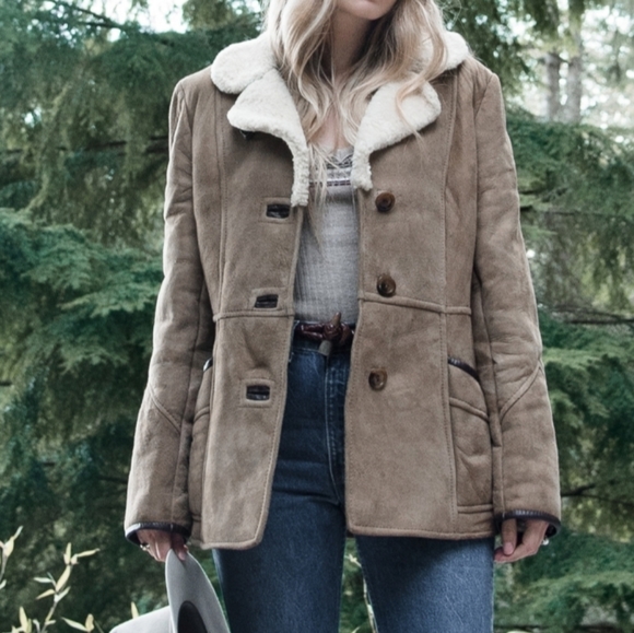 🍂🍁《VINTAGE》REAL DEAL SHEARLING COAT! - Picture 2 of 11